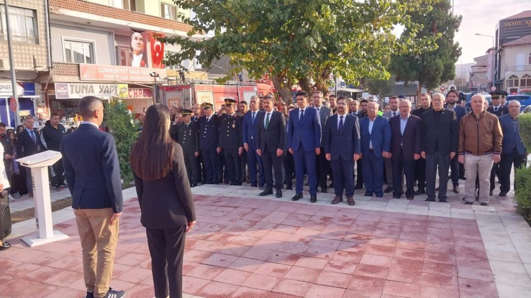 10 Kasım Atatürk'ü Anma Töreni Şehit Muammer Nacakoğlu İmam Hatip Ortaokulunda Gerçekleştirildi